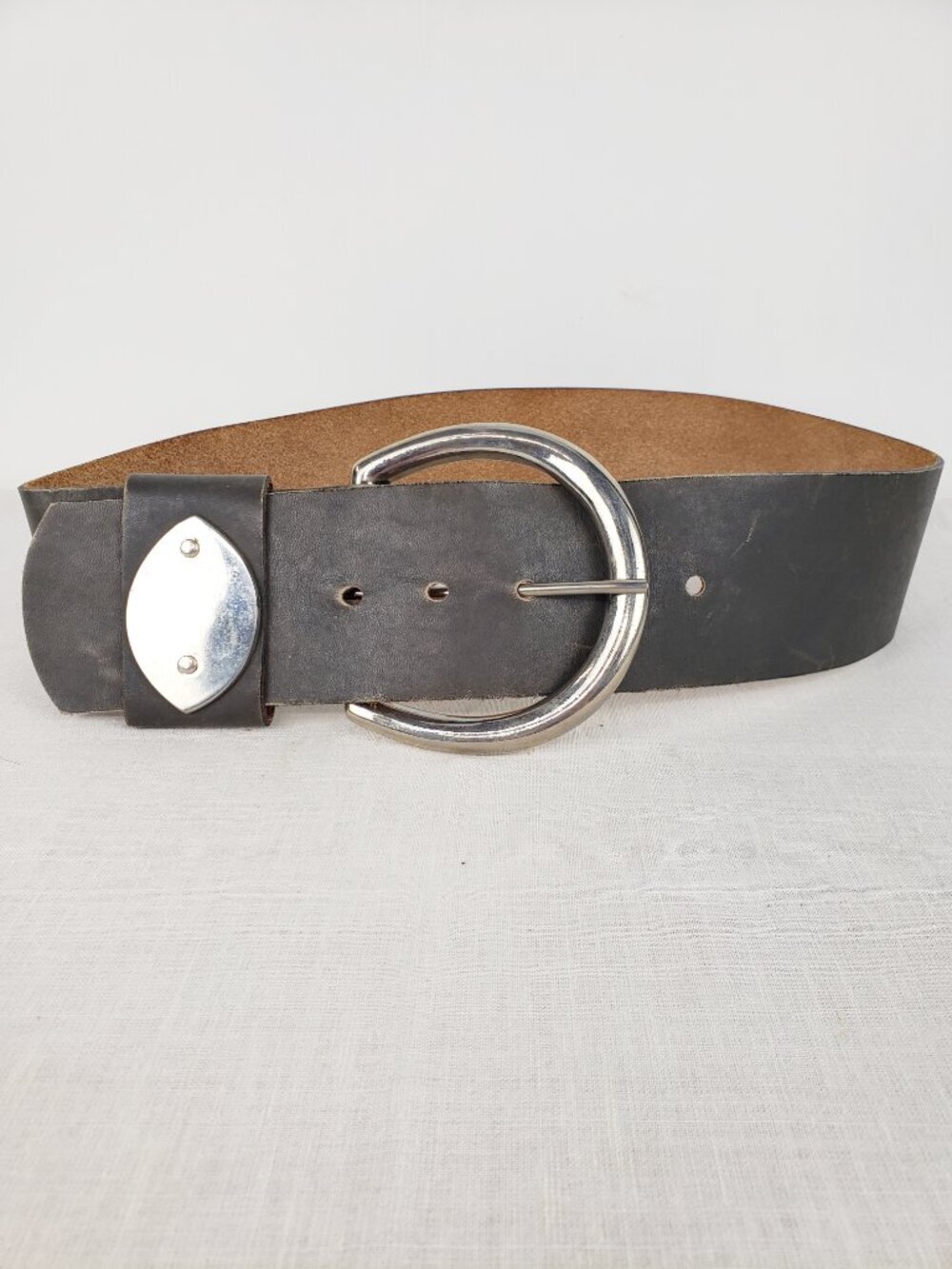 Jill Stuart Wide Statement Belt Gray Big Buckle 2.5" Womens S/M Fits 29-32